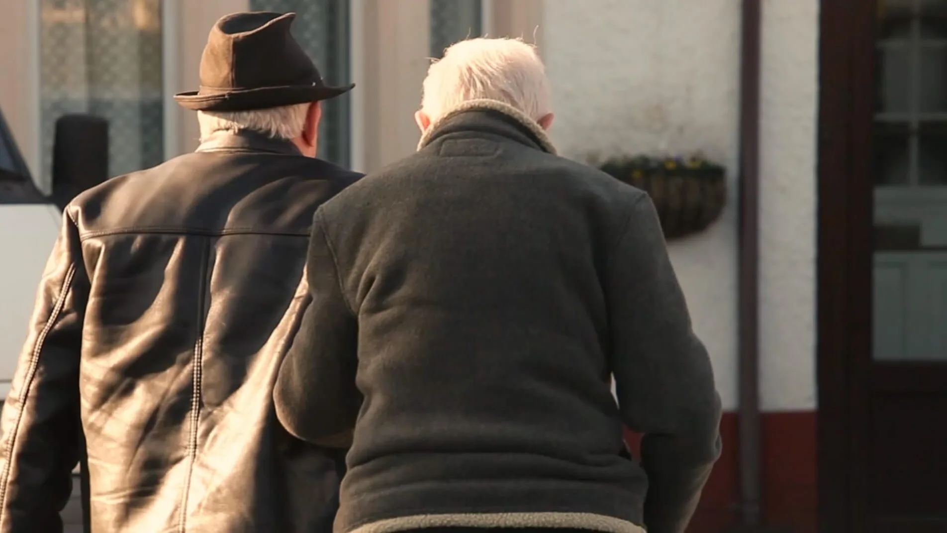 Good neighbours 1